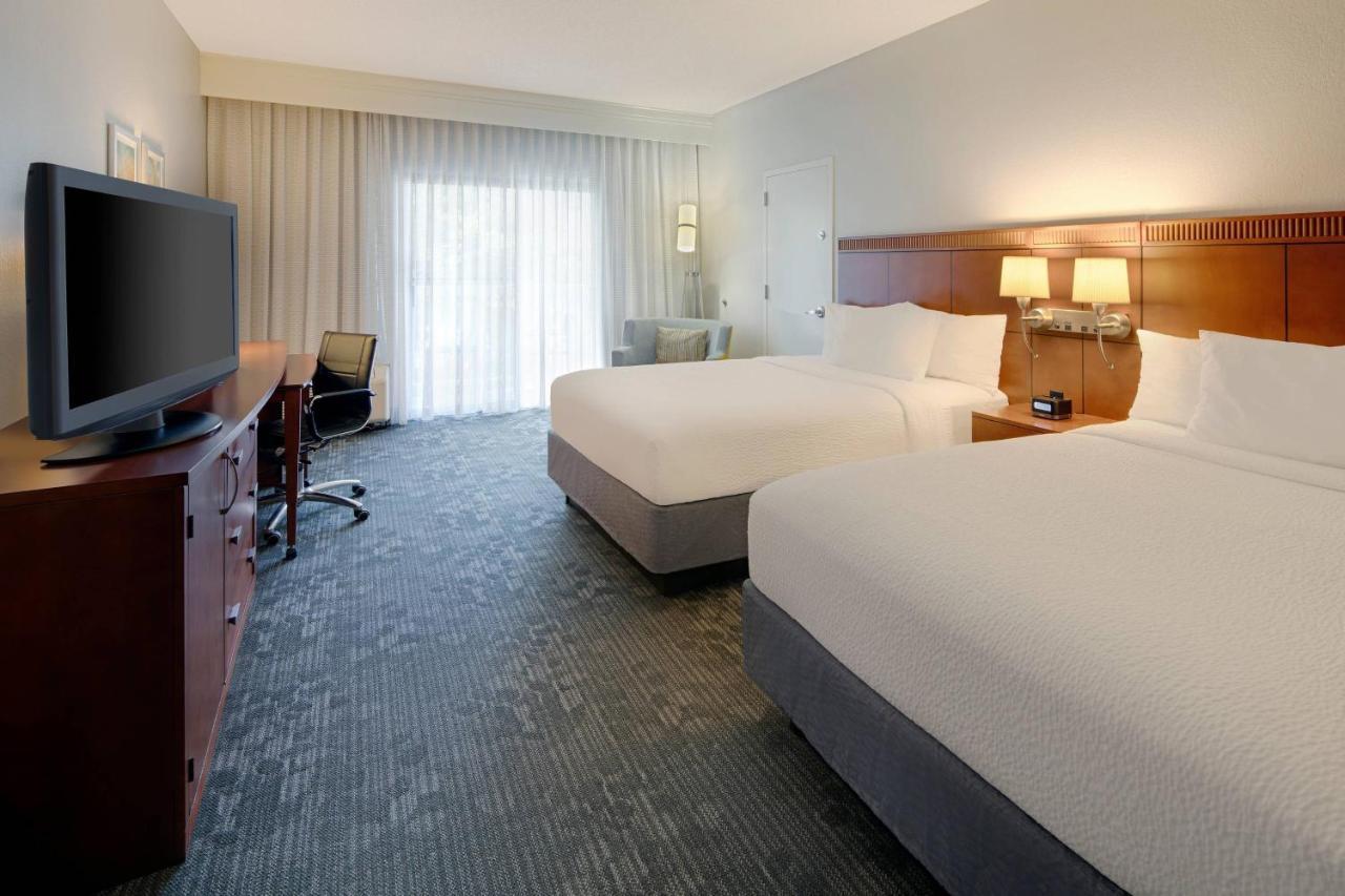 Courtyard Dallas Addison Midway Екстер'єр фото