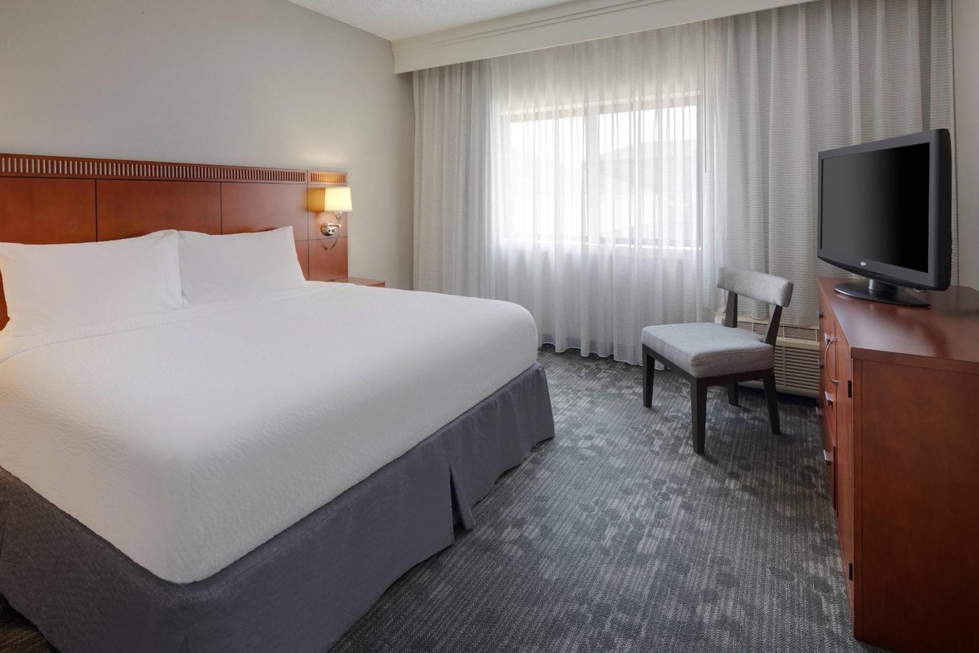 Courtyard Dallas Addison Midway Екстер'єр фото
