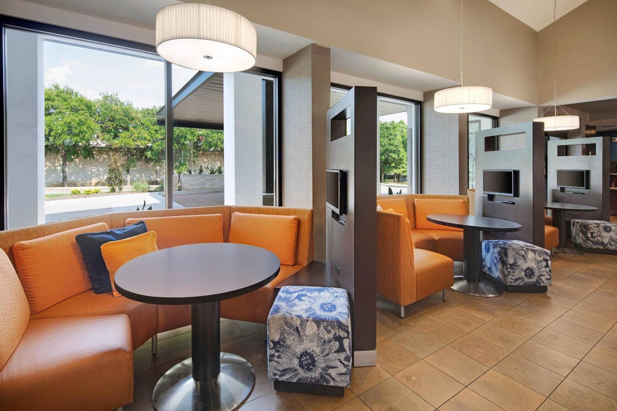 Courtyard Dallas Addison Midway Екстер'єр фото