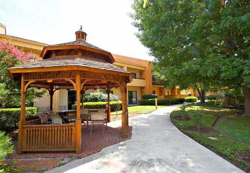 Courtyard Dallas Addison Midway Екстер'єр фото