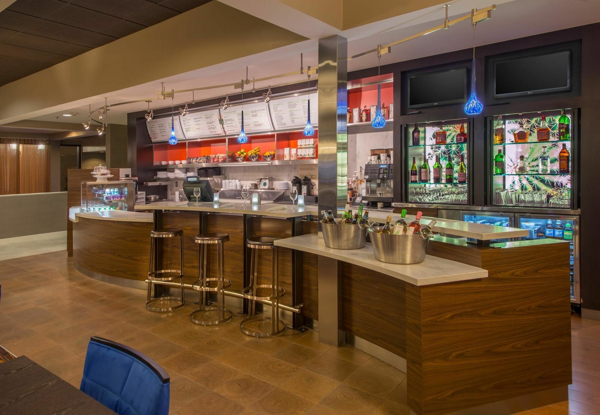 Courtyard Dallas Addison Midway Екстер'єр фото